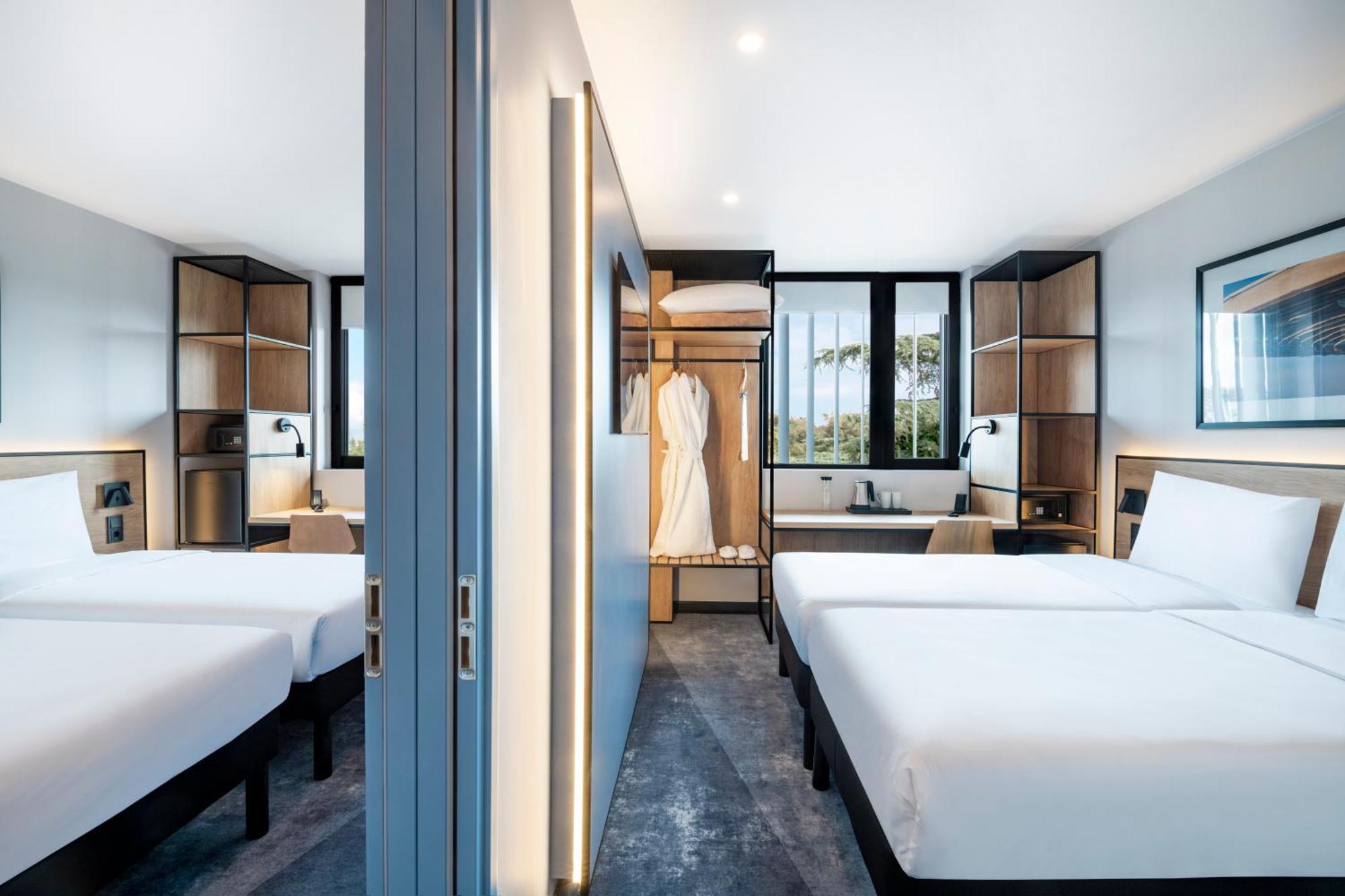 Ibis Tbilisi Airport Hotel Eksteriør billede